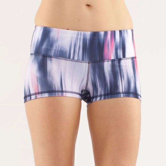 Lululemon Boogie Short in Mirage Deep Indigo / White - Picture 1 of 6